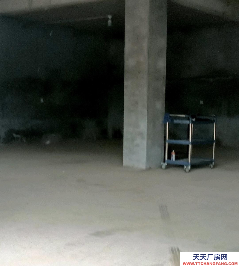 濟(jì)南長清濕地公園南門附近，交通方便，水電齊全，