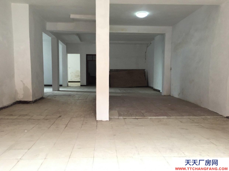 重慶南川倉庫900元/月，高速路口