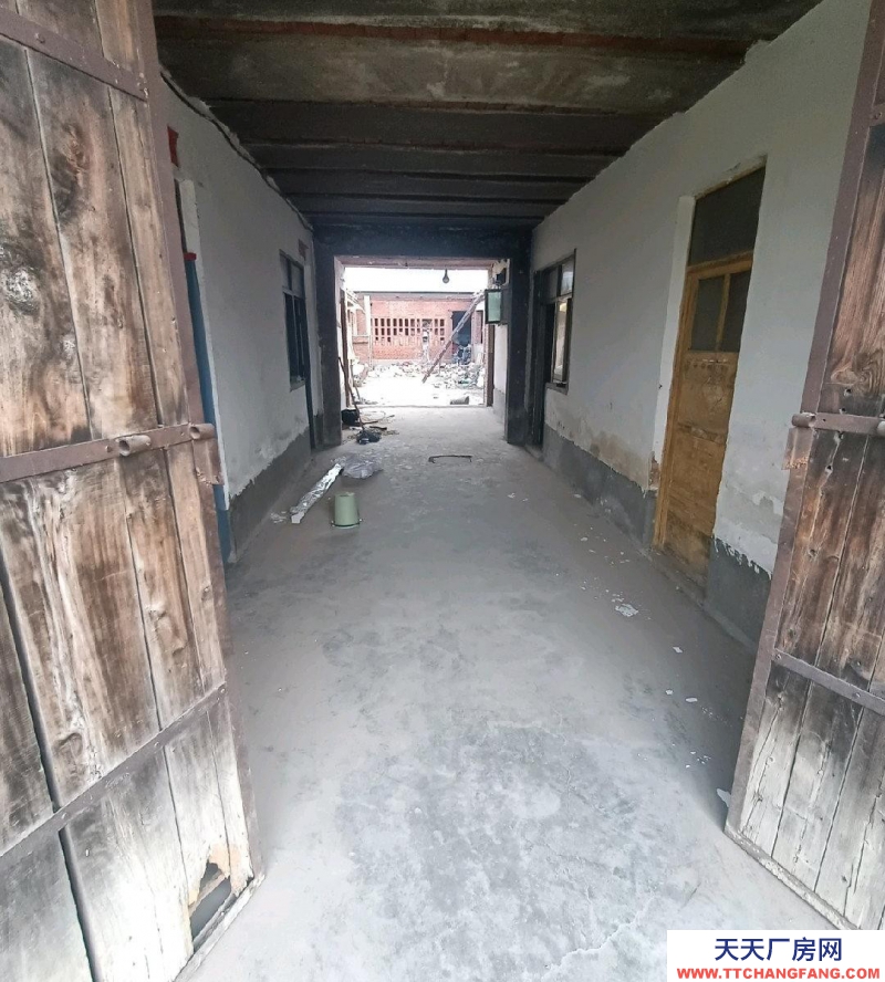 石家莊 行唐  農村。前后各有一個院落。有雨棚，五間單間宿