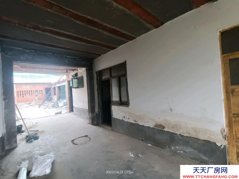 石家莊 行唐  農村。前后各有一個院落。有雨棚，五間單間宿