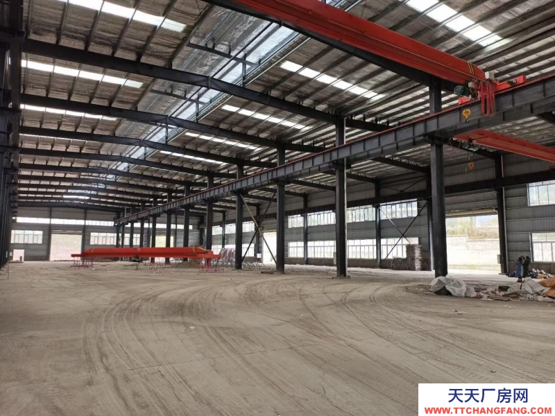 重慶萬州4200平米標準化廠房出租，可用于加工倉儲等。