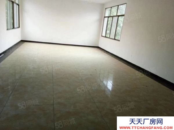 長沙市岳麓區(qū)319國道旁獨門獨戶倉庫出租