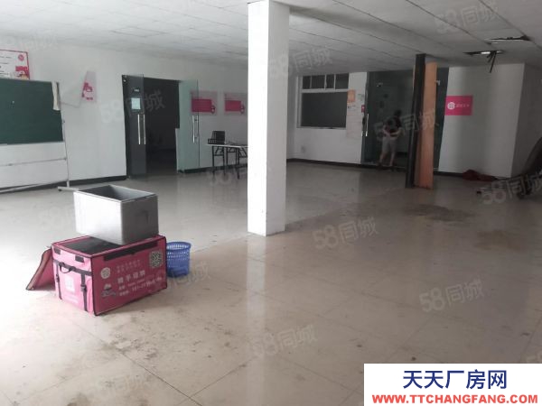 南京市鼓樓區(qū)中央路倉庫出租，面積800平，車子好進(jìn)出