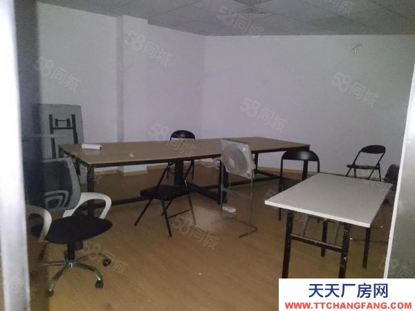 南京市鼓樓區(qū)中央路倉庫出租，面積800平，車子好進(jìn)出