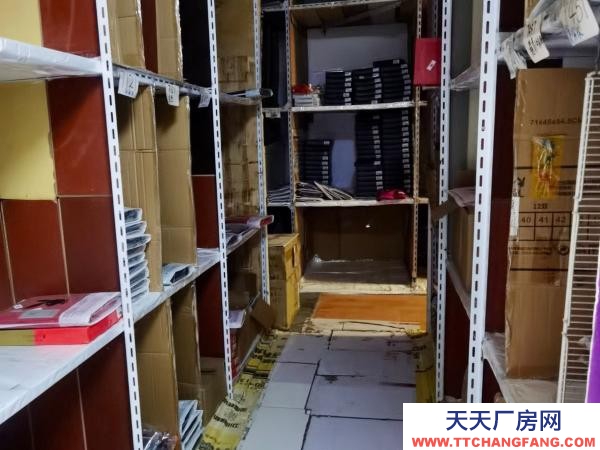 南京市鼓樓建寧路90號(hào)倉(cāng)庫(kù)，60至150平電商超市，大車好出入