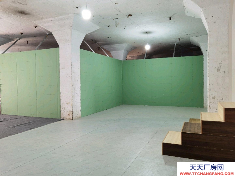 青島市南倉庫和辦公，輪渡附近，已裝修，有貨梯，一樓有圓通物流