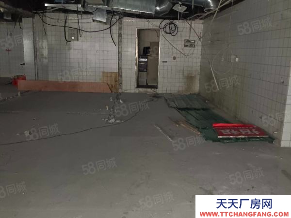 南京市秦淮區(qū)大行宮純一樓層高6.5米大車可以進出行業(yè)不限隨時看房