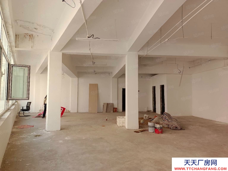 青島市北 興隆路200平倉庫出租 帶一塊小院 停車方便