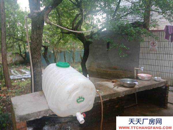 (出租) 該廠房為獨立院子，占地13畝，四周有圍墻