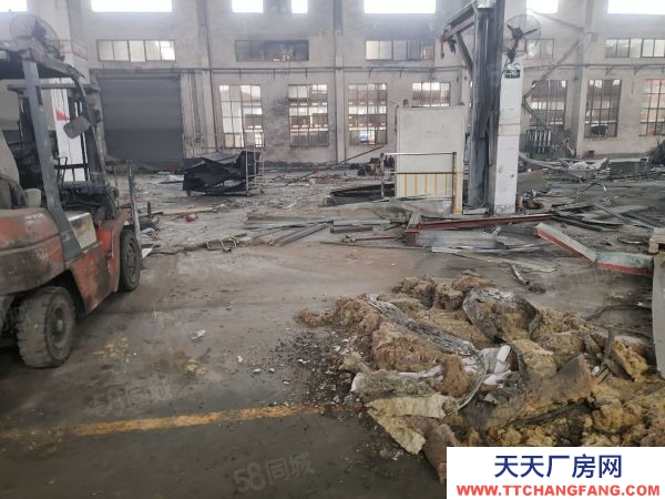 南京市雨花臺區火車頭式單層廠房4000平，辦公1000平，層高12