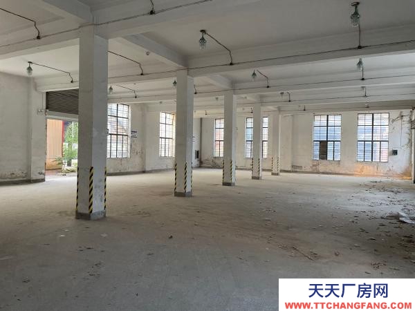 南京市雨花臺區(qū)單獨共三層樓，可整租也可分租，內(nèi)有電貨梯