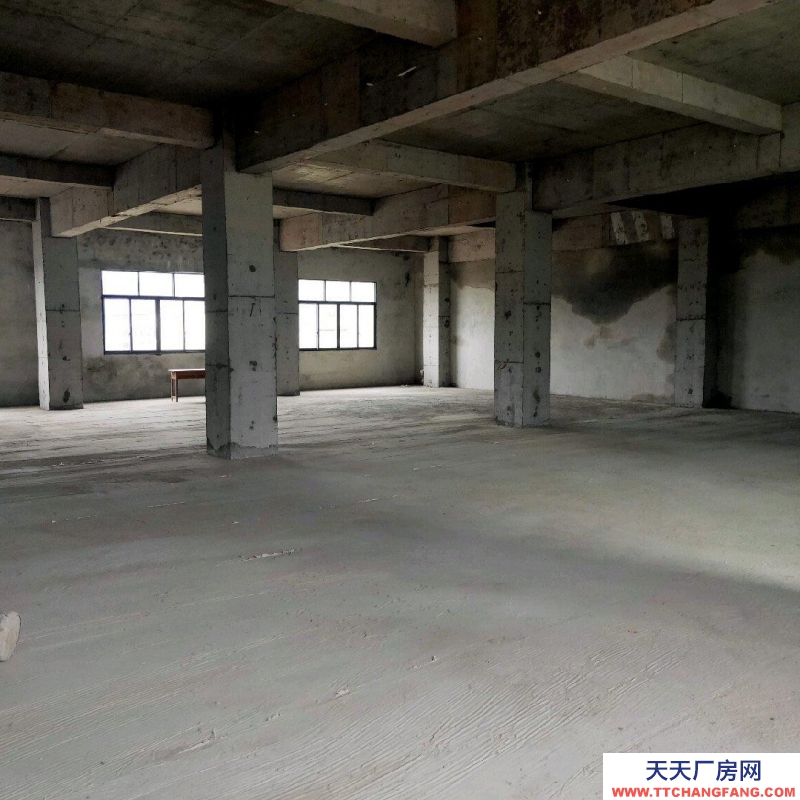 (出租) 重慶南川一共三層，每層300平米，專用升降機上下貨