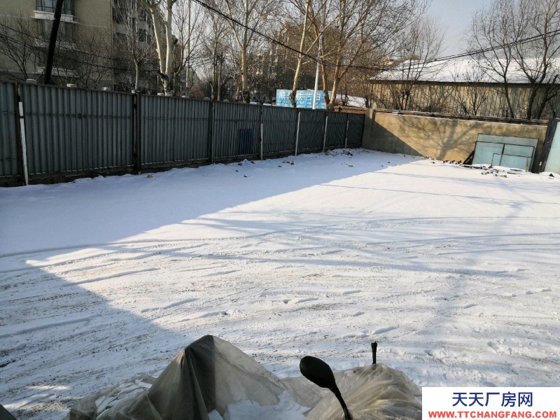 (出租) 千平封閉式大院出租。