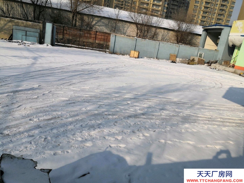 (出租) 千平封閉式大院出租。