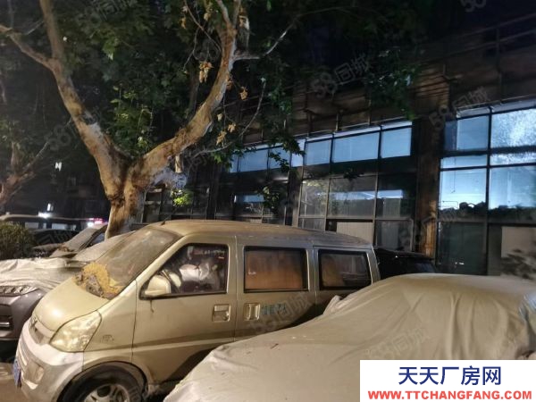 南京市建鄴區(qū)南湖東路 長虹路 一樓倉庫 大車可以進(jìn)出