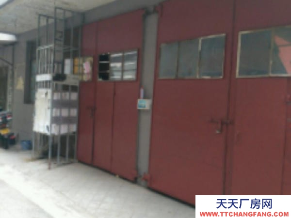 南京市玄武區珠江路倉庫出租位于長發大廈和珠江大廈中間