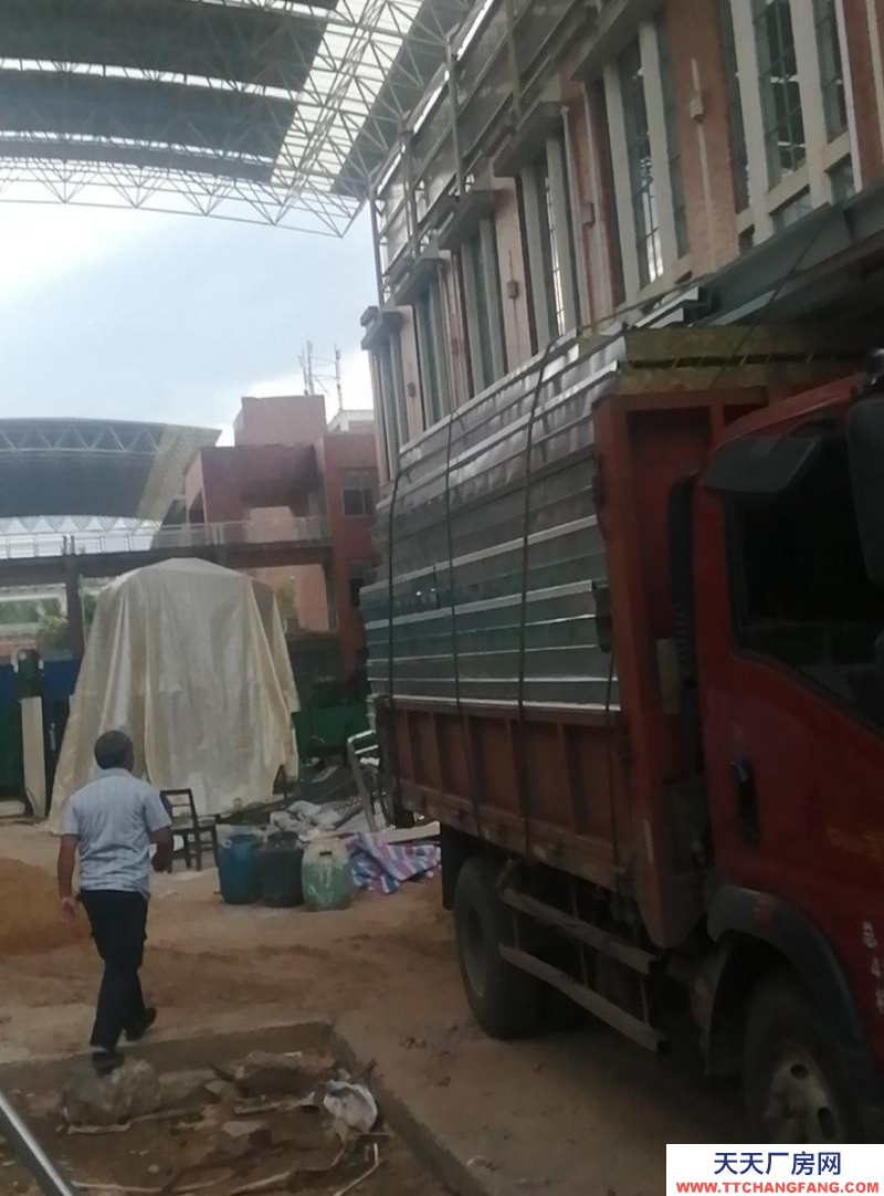 (出租) 南昌西湖區靠近洪城大市場倉庫出租，還有一個倉庫在鴻順德建材城