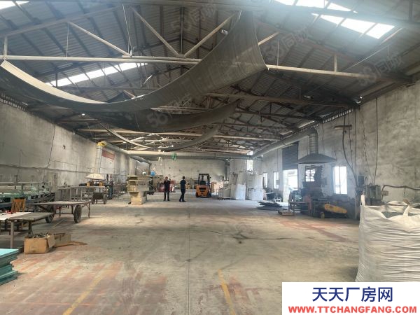 長(zhǎng)沙市天心區(qū) 湖南鋼材市場(chǎng)廠房1300平米出租 可以分租