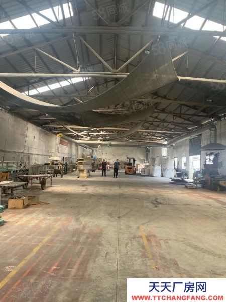 長(zhǎng)沙市天心區(qū) 湖南鋼材市場(chǎng)廠房1300平米出租 可以分租