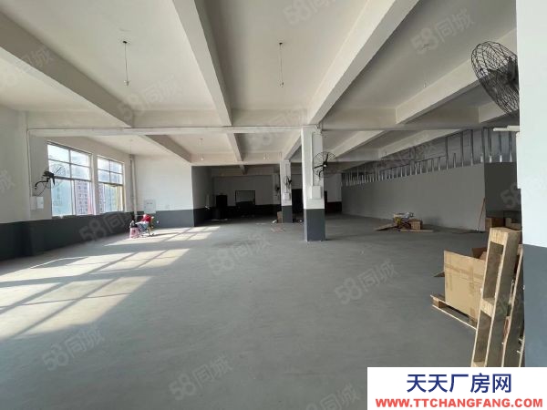 長沙市天心區(qū) 中意路,標準廠房出租售,可做倉庫展廳辦公