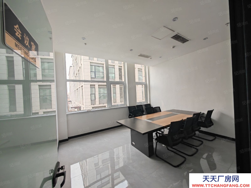 青島城陽夏莊廠房出租,二樓860平 精裝修 可生產辦公研發!