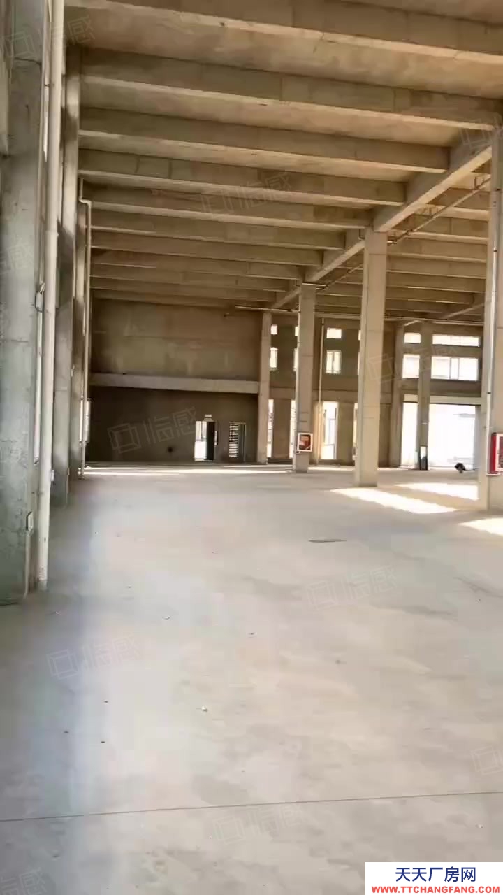 青島城陽2層半標準廠房（贈送超大露臺可做空中花園可封閉使用）