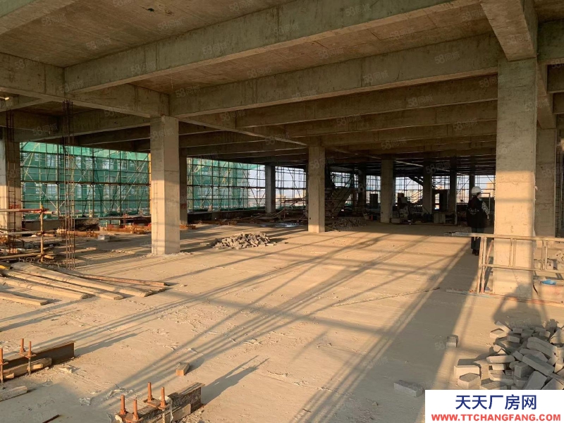 青島城陽 園區(qū)內(nèi)多處庫房出租，可分割可整租，二樓超低價(jià)