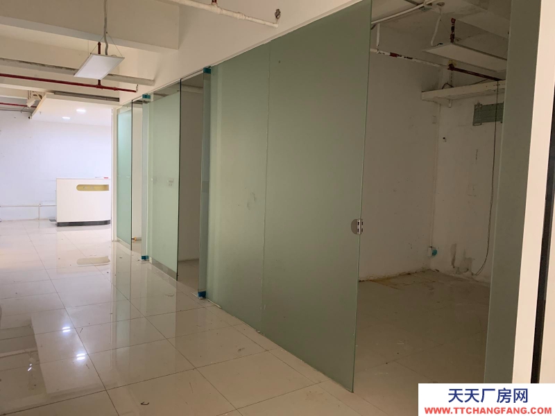 (出租) 深圳福田業(yè)主直租車公廟天發(fā)大廈2B 1134.65平米 價格面議