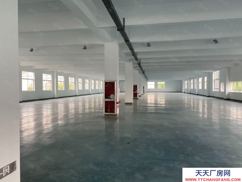 杭州富陽(出租) 場口2樓倉庫9元 帶空地 5噸貨梯 承載650KG 可分租