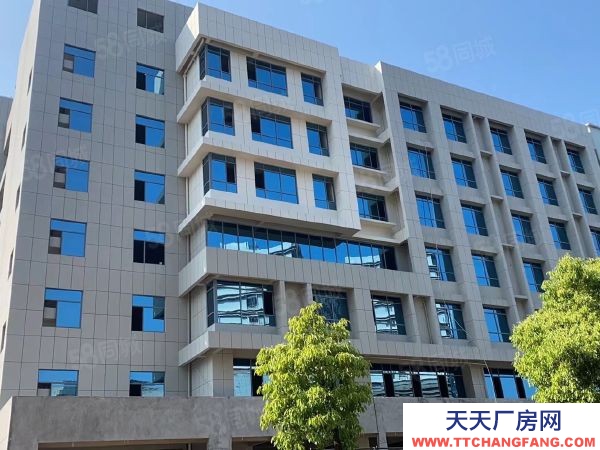 長沙市天心區   南城高性價比 卸貨平臺 物流方便 倉庫地少了一樓 進掛車