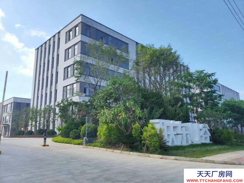 南寧市西鄉塘區項目北側為外環高速，南側是南寧繞城高速，4可覆蓋南寧中心城區，項目周邊有客運站，高鐵...