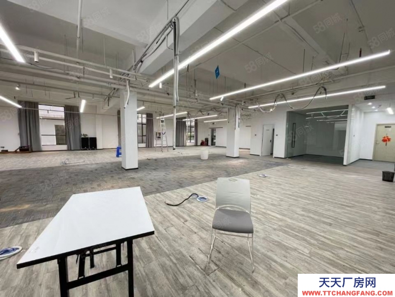 (出租)深圳龍崗 五和地鐵口新出三層小獨(dú)棟廠房倉(cāng)庫(kù)出租500平起分租