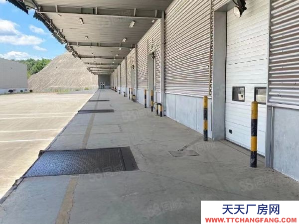 長沙市開福區高標帶月臺2萬平倉庫出租可分租丙二類倉