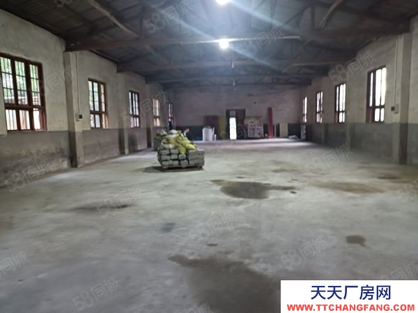 長(zhǎng)沙市開(kāi)福區(qū)星沙聯(lián)絡(luò)線旁倉(cāng)庫(kù)廠房出租