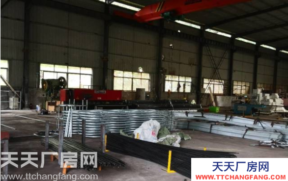 長沙市芙蓉區 榔梨工業園鋼架廠房5000平方,帶五臺五噸行車可做油漆