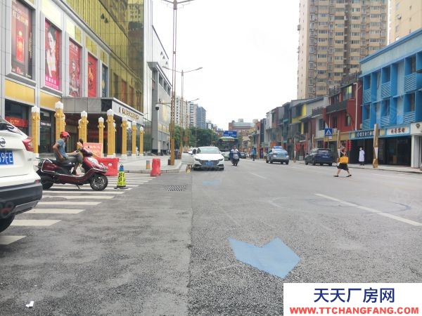 長沙市芙蓉區(qū) 鳳凰大廈630平精裝倉儲辦公一藍色地標150平寫字樓