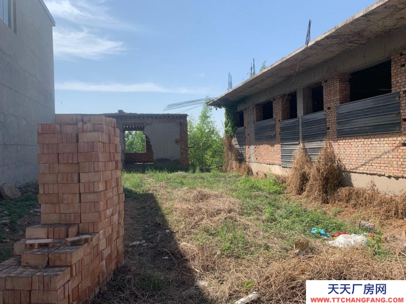 (出售) 緊挨108國道，起了兩層還有一層沒有封頂