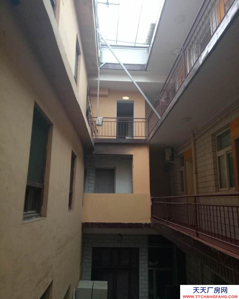 (出售) 急售！撿漏！價(jià)格可議！鼓樓南大街陽光學(xué)校對(duì)面3層樓房4間門面