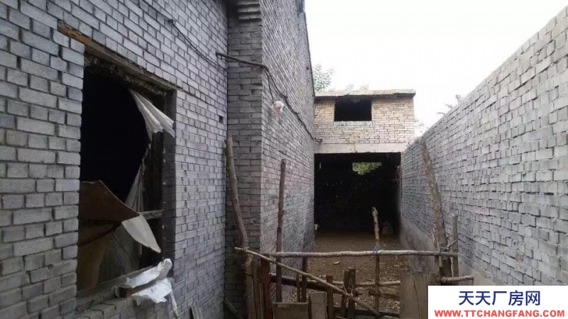 (出售) 賈得工業(yè)園區(qū)廠房出租或出售（有手續(xù)）