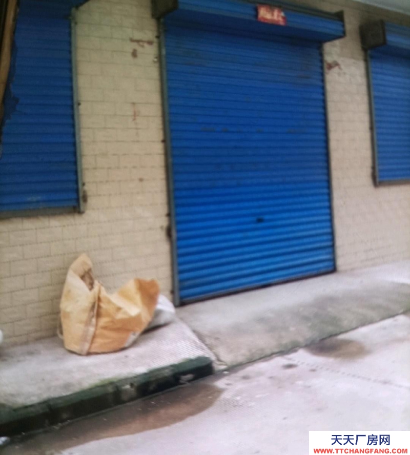 (出租) 東莊村北環路邊有一庫房出租。