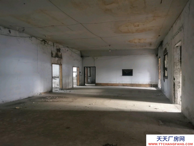 淄博張店地處園區(qū)，大車可出入，交通方便，房屋大小可分割，