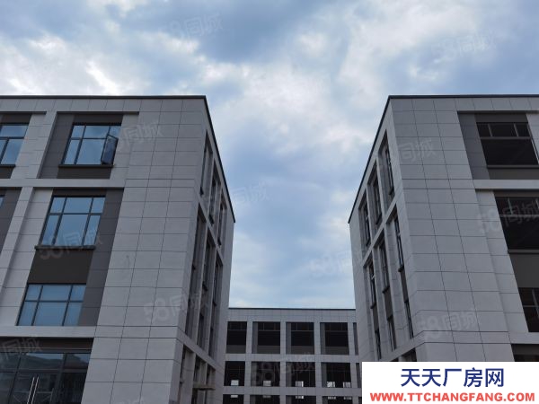 長沙市長沙區2層獨棟準現房，8米層高，12米柱距，適合生產的大通間廠房