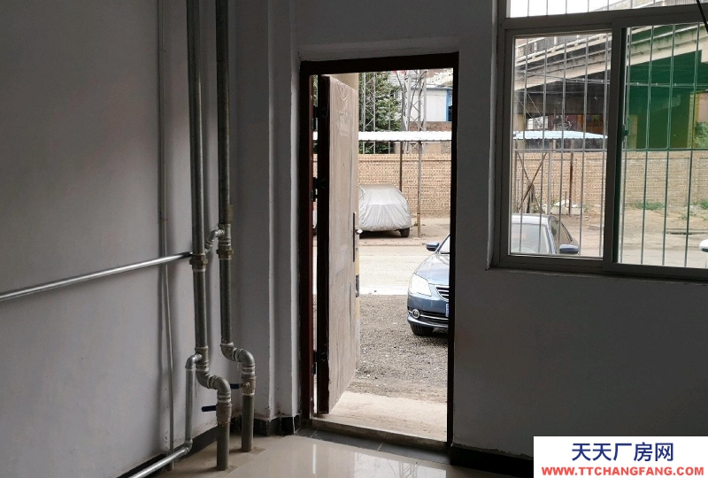 (出租) 臨近大運路，水電暖齊全，交通便利，可分割，人，停車區寬廣