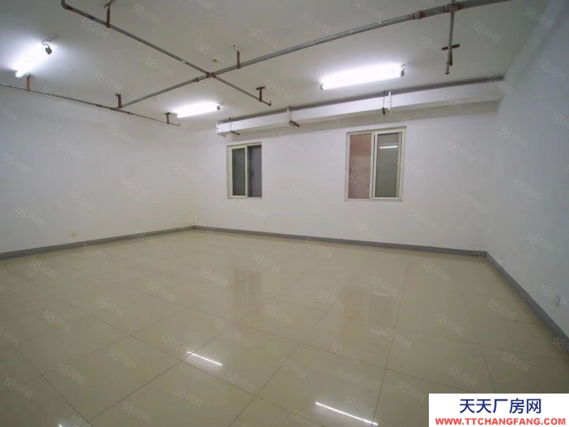 (出租) 深圳福田華強南 百元特價倉庫出租，租期靈活，存放家具文件貨物，送租期