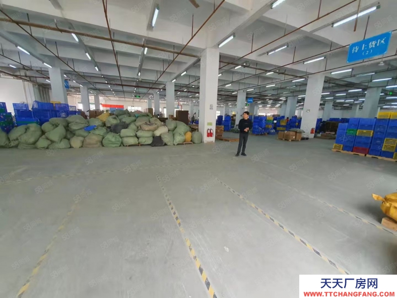 (出租) 深圳龍崗寶龍街道帶卸貨平臺紅本倉庫24000平方，可分租，可短租