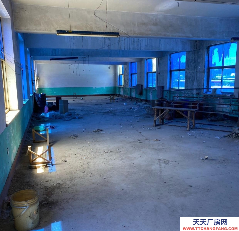 保定 唐縣 整棟樓。共三層。二樓通透，三樓通透。一樓有部分辦公室