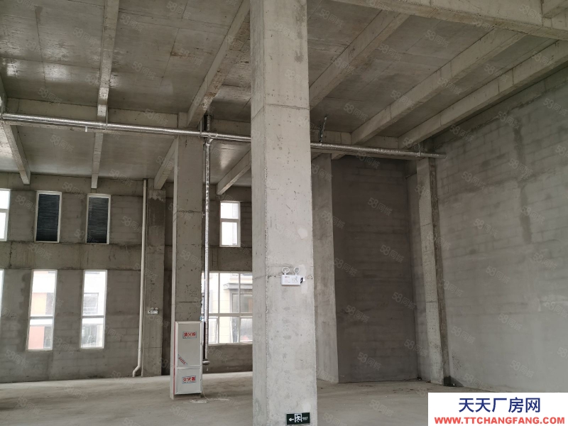 淄博桓臺出租園區倉庫，兩層面積1600平，帶兩噸貨梯。