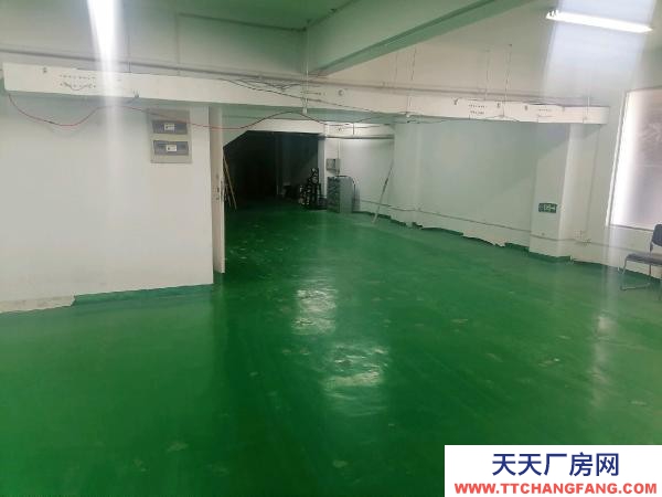 南京市高淳區本棟三層，二三層自用，樓倉庫閑置