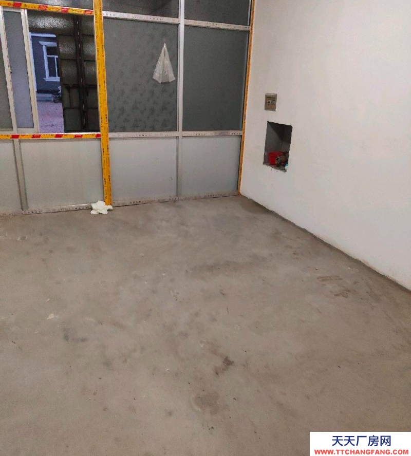 保定 高陽  庫房大概500平米左右，瓷磚地面，租金面議