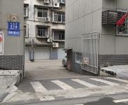 (出租) 襄陽襄城古城墻邊仲宣樓旁一樓大車庫出售出租。可做倉庫車庫等